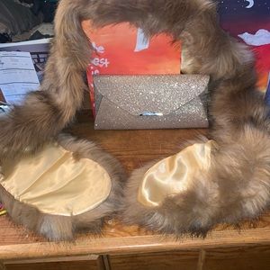 Fur with handbag